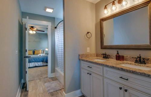 Perfect for Groups - Fenced-In Yard Pet Friendly - Foto 18