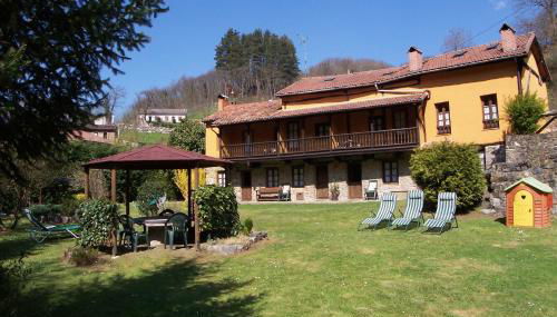 Corrada Torales - Foto 3, Garden, Garden view, Shower