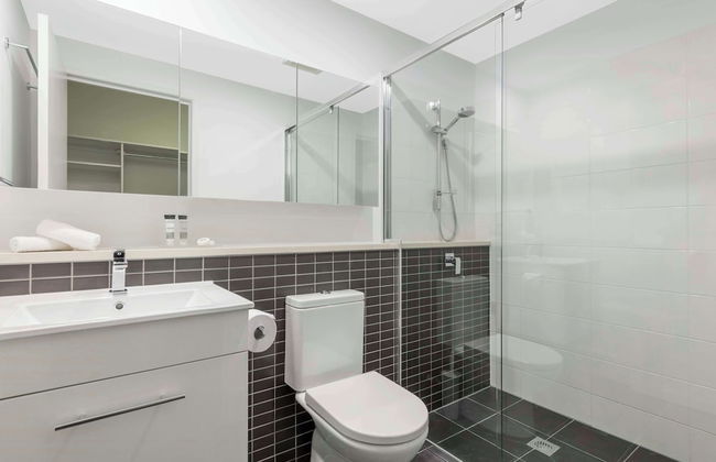 Oaks Brisbane Woolloongabba Suites - Photo 13