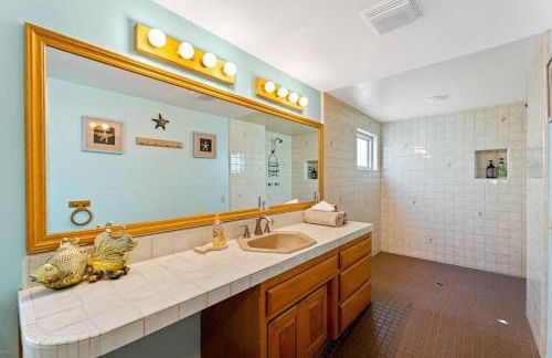 Beautiful Ocean Front Coastal Sunset Beach House - Foto 27