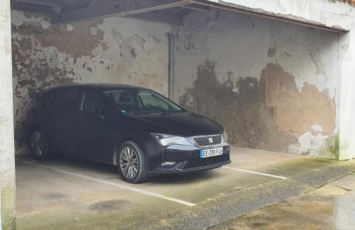 APPARTEMENT FACE au PORT et à L'OCEAN SAINT GILLES CROIX DE VIE WIFI BALCON PARKING PRIVE COUVERT - Photo 14