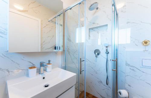 Flex SelfCheckIns 143 - Novaki -Terrace - 4 Bedrooms - Parking - Foto 10