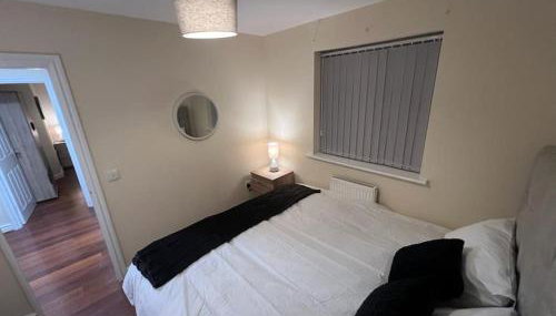 Big new house! 5BDR, sleeps 13, with parking - Foto 2