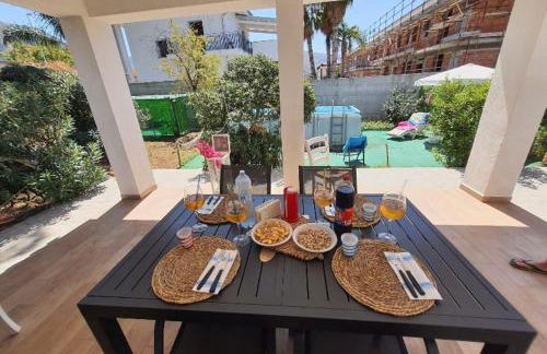 Villa a due passi dal mare "Cicogne Apartment" con BBQ e parcheggio gratuito a due passi dall'Aeroporto - Foto 13
