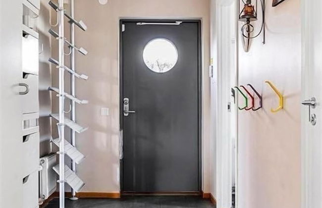 5-bed-rooms House With Jacuzzi, Free Parking, and 2 Toilets-bath in Malmö - Photo 14