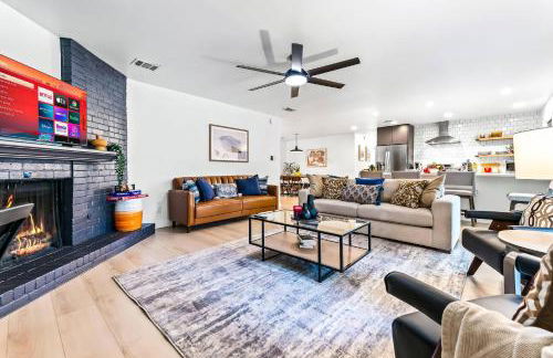 4BR Luxury Stay | 2 Kings | Near DT | Family+Games - Foto 2