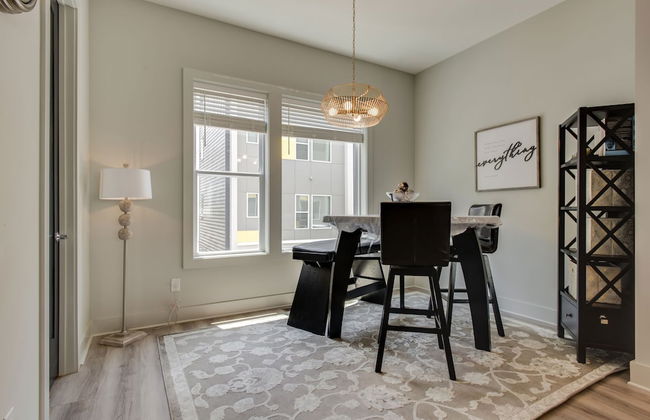 Harmony Highrise - Photo 2