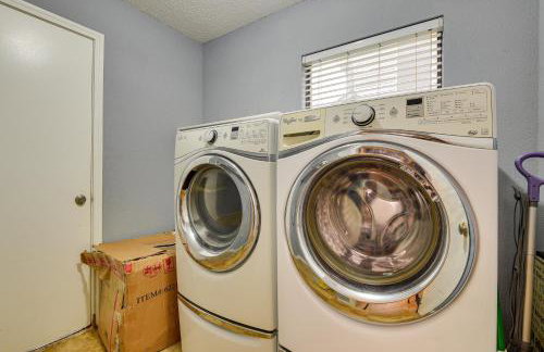 Family-Friendly Arlington Home with Private Yard! - Foto 31