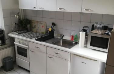 1 Zi Whg an der Universität zu Kiel-Alsenstrasse 17, perfekt als Schadenwohnung, eigener Parkplatz, große Wohnküche, Wlan, gemütlich möbliert, je 3 Min zur Universitätsklinik, Ostsee, Seebäder, City, Luxusfähren - Foto 9