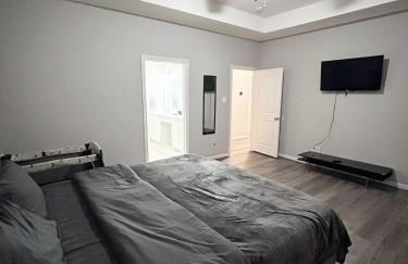 Stunning 3BR Home Near Downtown Houston - Sleeps 8 - Foto 54