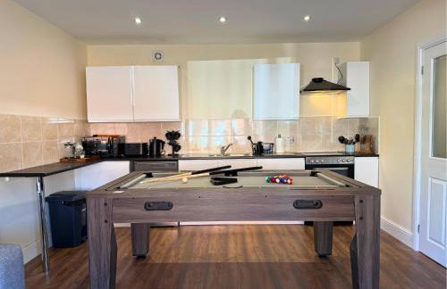 Pool Table 1-Bedroom House, near City Centre and Public Transport, Dog Friendly, Sleeps 5, Free Parking - Foto 11