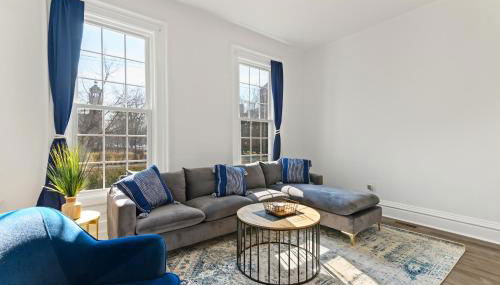 Casa Soleada in East Rock near DT and Yale SOM with FREE Parking and King Bed - Foto 3