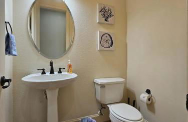 Galleria Comfort 3BR King Bed Private Jacuzzi and Garage - Foto 18