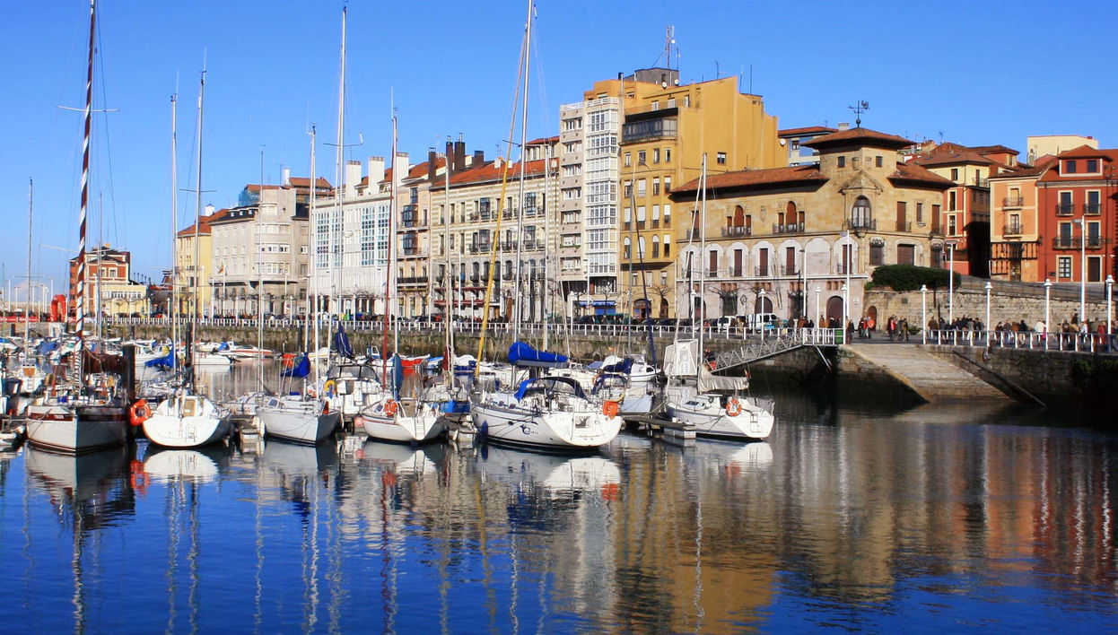 Paseo en lancha rápida por la costa de Gijón - Foto 1