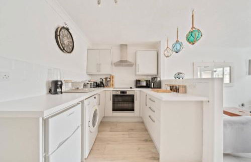 Stone's throw from beach and forest, stunning country walks - Foto 3