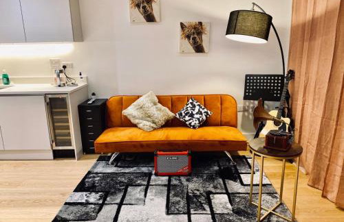 Modern Cozy 1Bed Flat Balcony Near Kilburn Station TG-GH-15-Fred - Foto 1