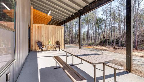 Pet-Friendly Yard! Nature Escape in Forest City - Foto 3