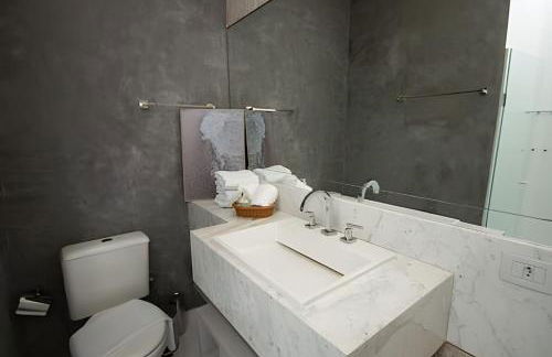 Sobrado com 1 suite 2 quarto ar 1km Shopping JL - Foto 111