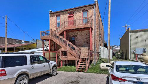 Shop, Hike and Explore! Historic Dtwn Custer Apt - Foto 3