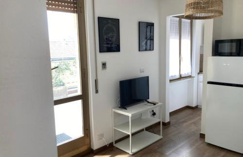 Monolocale con ampio terrazzo - Foto 6