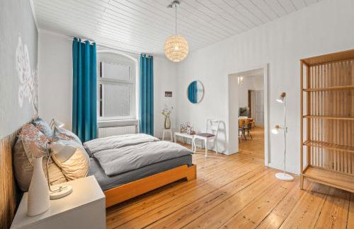 TheWilhelmshavener Group Apartment, group & family friendly, 100m2, 2BR, 1 living room, huge table, ideal for 4 - 6 Guests - Photo 5