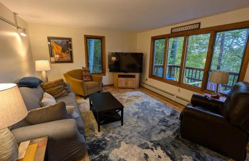 Tranquil NH Lakehouse Escape - Foto 9