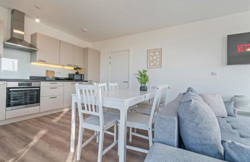 Luxury Penthouse Wembley Stadium Sleeps 10 and Parking - Foto 14