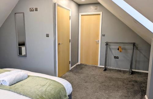 Tempting Telford 4 bed house - Photo 16