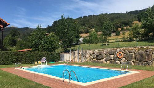 PRECIOSO CHALET JUNTO A POTES CON PISCINA-4 Hab,3 Baños - Foto 2