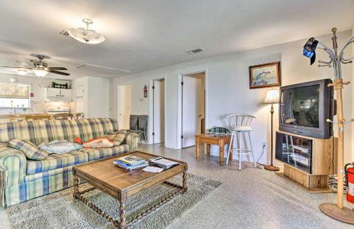 Fishing Pier, Kayaks Bayfront Home in Palacios! - Foto 1