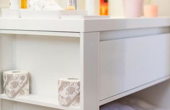 Bright villa with salt water pool - Photo 10