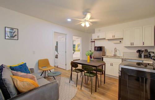 Heart of Houston - 8-BD 4-BA with Yard - Photo 30