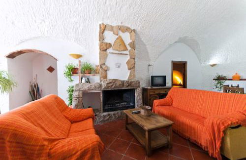 Cuevas la Chumbera - Photo 1