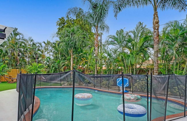 Modern Chic 7-BR with Pool & Gameroom - Foto 39