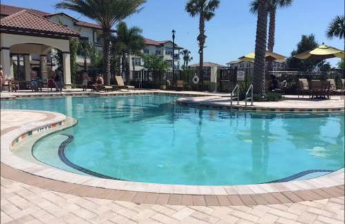 Partial Ocean View Steps to the Pier - Foto 11