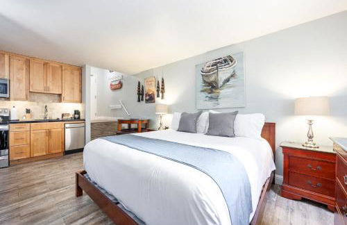 Partial Lake View Stunning Deluxe King Studio #125 at Donner Lake Village - Foto 1