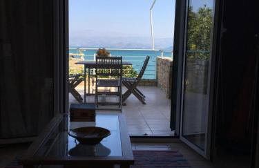 Seafront apartment ΙΙ in Kiveri, near Nafplion. - Photo 4