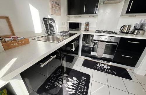 Luxury 2 Bedroom Northampton Townhouse with Balcony - Foto 11