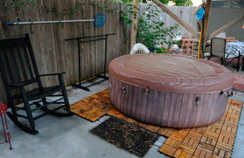 The Home Base McConnell AFB, Hot tub 3 bed 2 bath - Foto 1