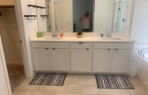 Walking on Water Street - Foto 3