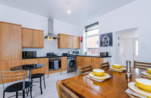 4BDR House By Eason Stays Short Lets Chorley - Foto 1