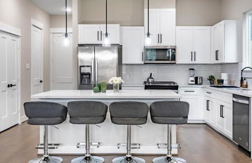 3 Bedroom and 3 bath - Photo 20