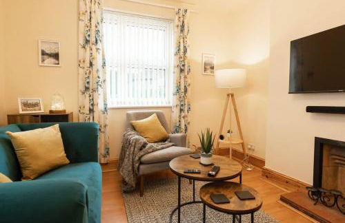 Great 3 bed Handbridge home Sleeps 6 EV Charger - Photo 8