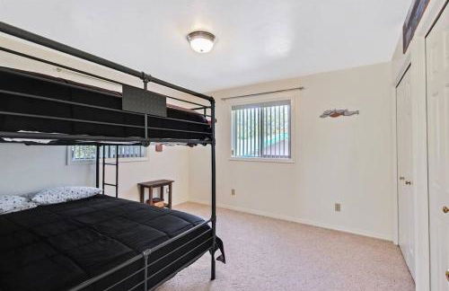 Cascade Cabin Mountain Getaway with Private Beach - Foto 33