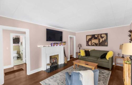 10 Mins to Legion Field Stadium- Blushing Bungalow - Foto 6