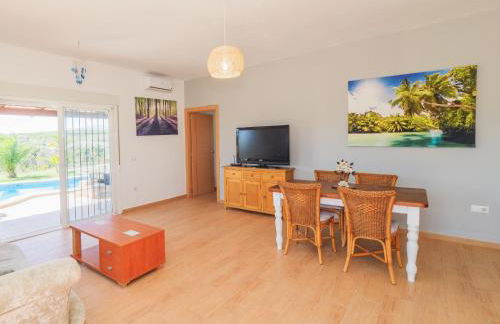 Cubo's Greenlife House - Photo 16