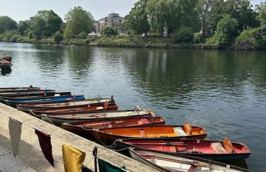 Charming Family Home near Richmond Park - Foto 18