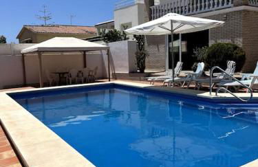 Detached Pool Villa, idyllic setting 450m to beach - Photo 50