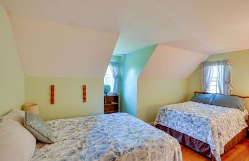 Cozy Pittsfield Gem with Deck, Gazebo and Fireplace - Foto 19