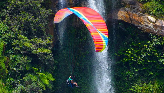 Paragliding over Cocorná